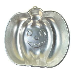Vtg Halloween 1987 Wilton Pumpkin Cake Pan Jack-O-Lantern Shaped 11x10 Aluminum